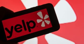 Yelp bietet Millionen von Bewertungen zu Restaurants und Ladengeschäften weltweit (Foto: AdobeStock - 575573550 David)